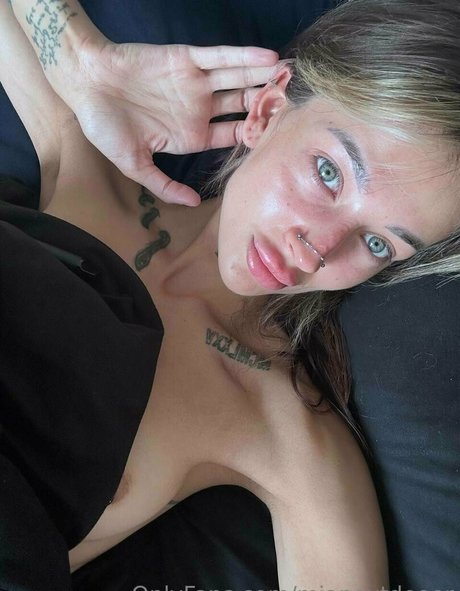 mianextdooor ポルノモデル 写真