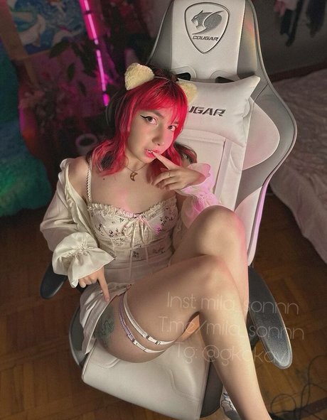 mila sonnn エロティックなモデル 画像