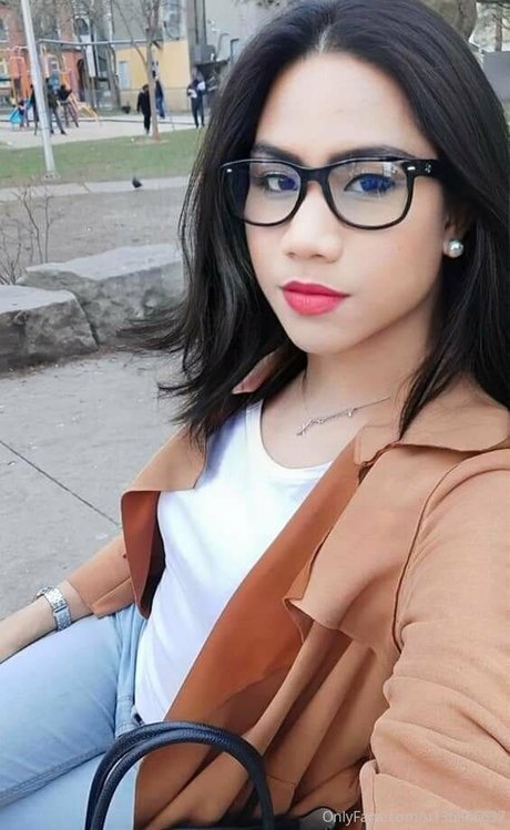 ナイロン足 オンリーファンズ ホット 画像