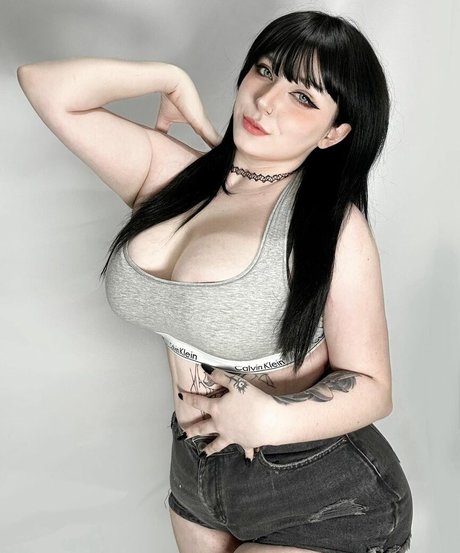 kuroishi ポルノスター 可愛い 写真
