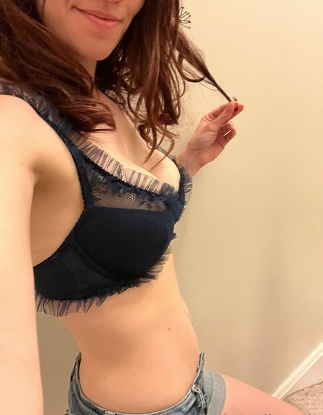 ravenloveslingerie アダルトスター 写真