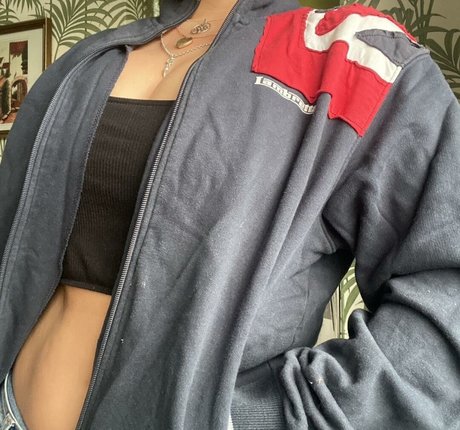 Elena Sophia Nicolosi かわいいスター 画像