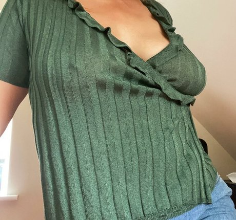 Elena Sophia Nicolosi 完璧なスター 写真