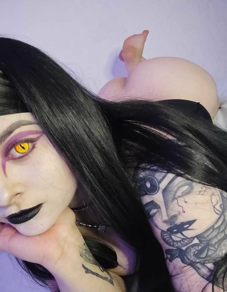 lucyskillsfree 可愛いモデル 写真