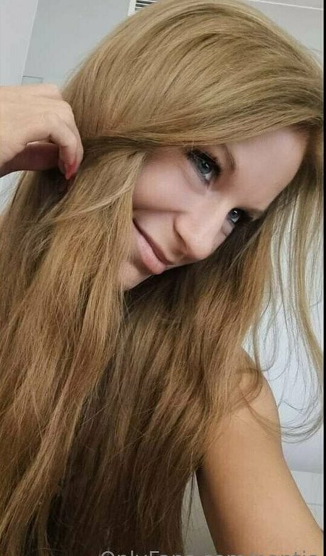 レディーボーイ xxx オンリーファン セクシー 画像