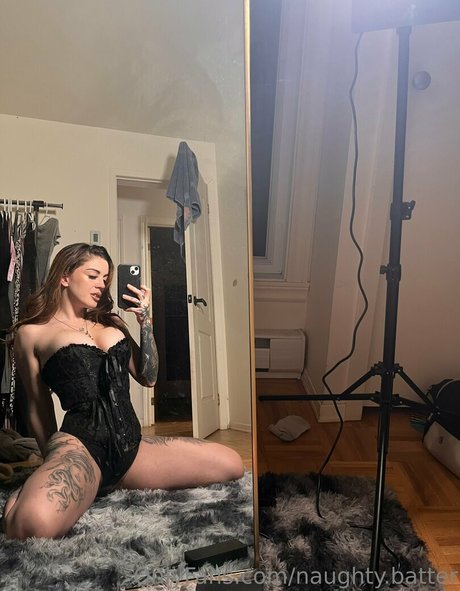 妻のアナルオンリーファンズ ホット 写真