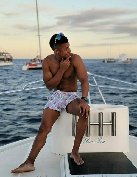 jaxonblaquexxx セクシーなポルノスター 写真