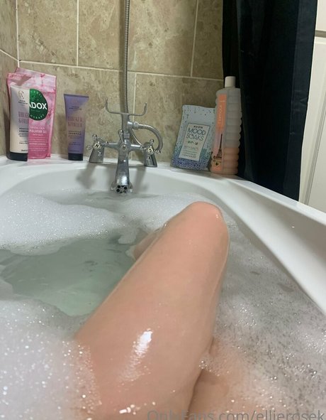 コスプレ ヘンタイ オンリーファンズ 美しいヌード 写真