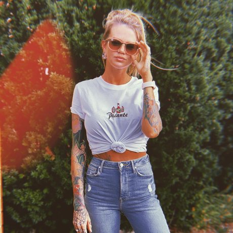 ブラジルの巨乳オンリーファンズ ホットセックス 画像