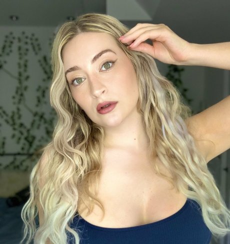 ビーチセックスオンリーファンズ ポルノグラフィック 写真