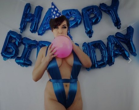 継娘オンリーファンズ 裸 写真