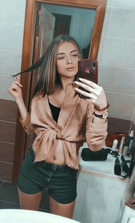 曲線美のセックスオンリーファンズ ホットヌード 写真