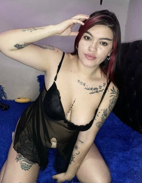 chubbyvanessacortez ヌードのポルノスター 画像