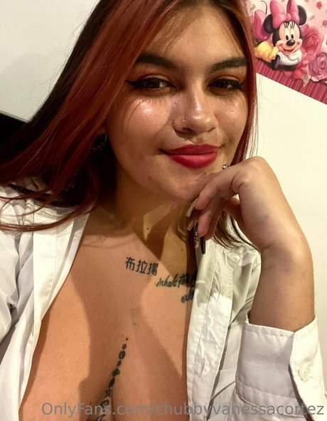 chubbyvanessacortez エロティックなスター 写真