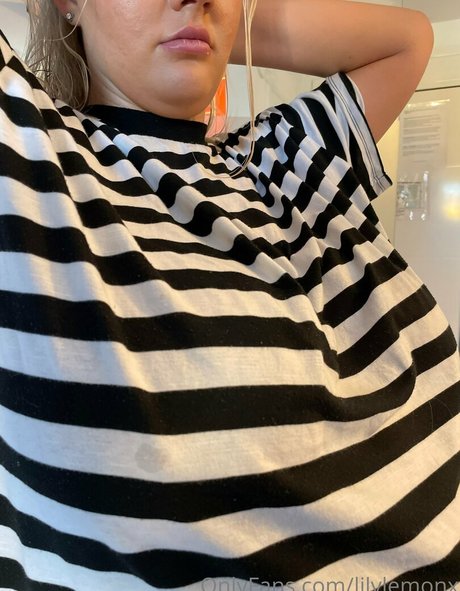 lilylemonx ホットスター 写真