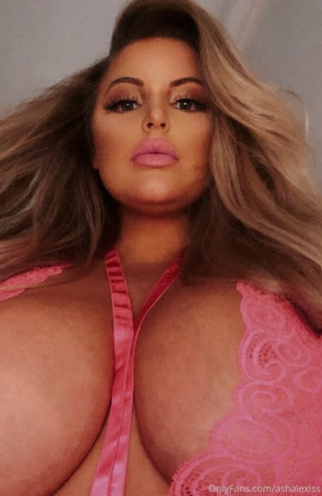 ashalexiss 独占女優 写真