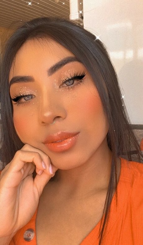 大学のオンリーファンズ アダルト 画像