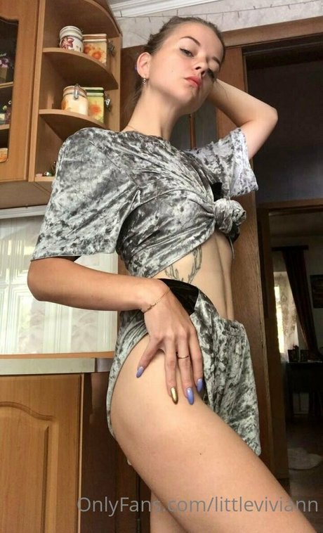 グローリーホール妻オンリーファンズ ホットセクシー 写真