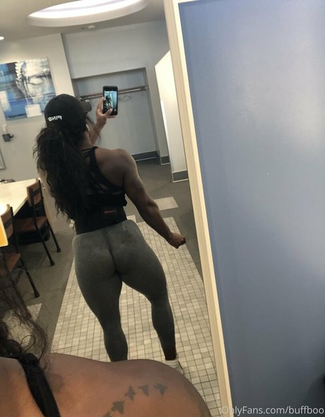 ebonymuscle 高品質のポルノスター 画像