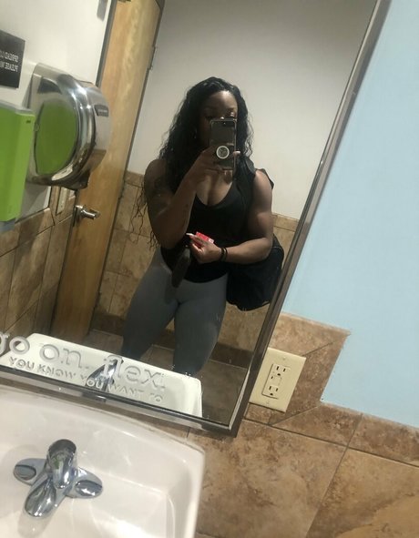 ebonymuscle xxxポルノスター 画像