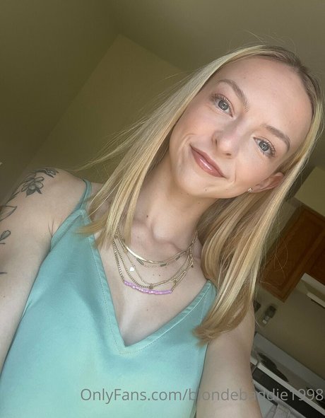 missmakaylabaddie ポルノモデル 写真