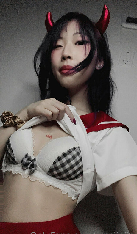 yinsdere ポルノモデル 画像