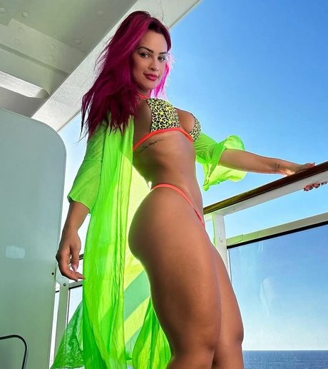 Mayca Delduque 完璧なスター 写真