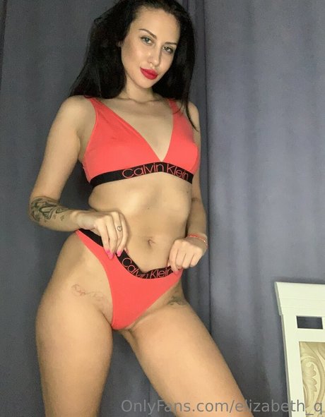 elizabeth q top profile image