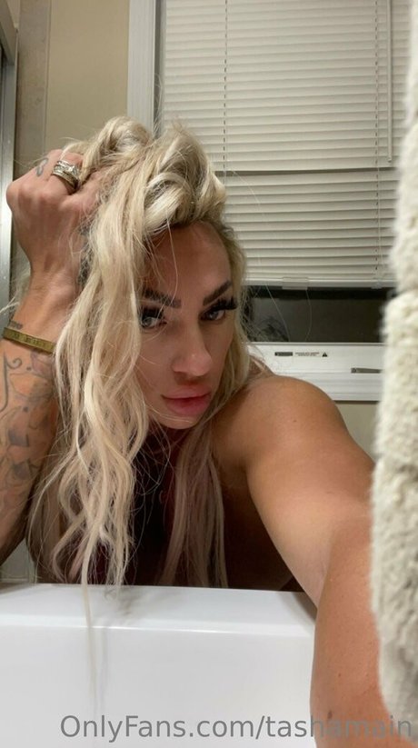 Tashamain ポルノスター HD ギャラリー