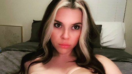 ブラックマジックオンリーファンズ セックス 写真