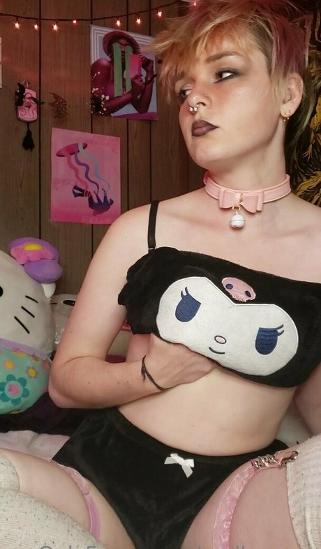 deadbunnyx エロティックなスター 写真