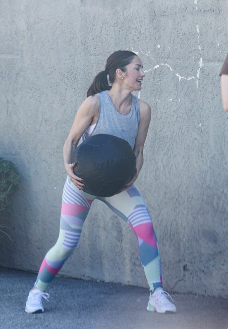 巨乳ストリップオンリーファンズ HD 写真