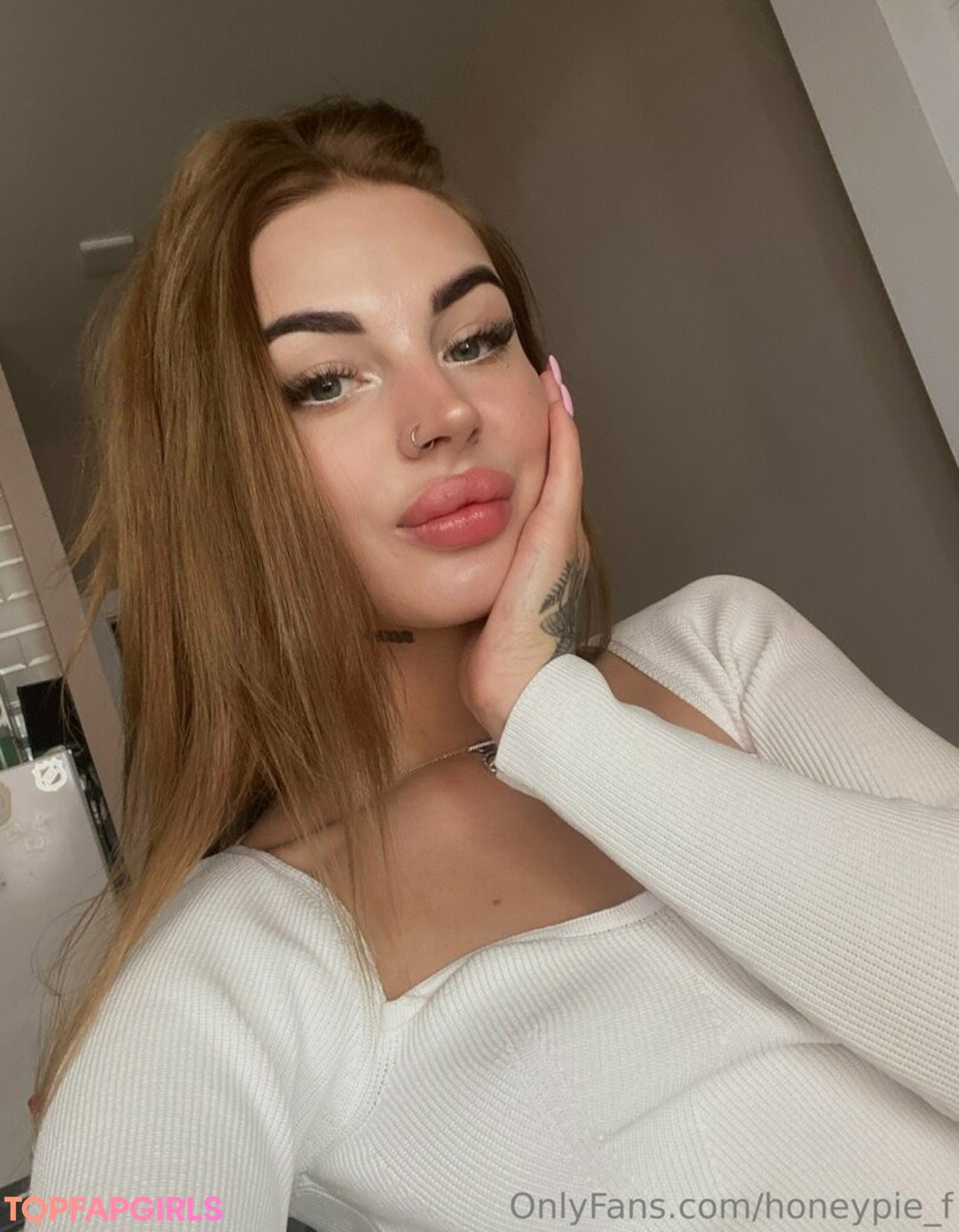 熟女フェラチオオンリーファンズ エロチック 写真