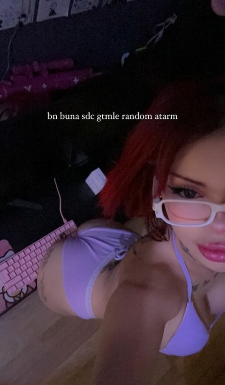 yeahmur ポルノモデル 写真