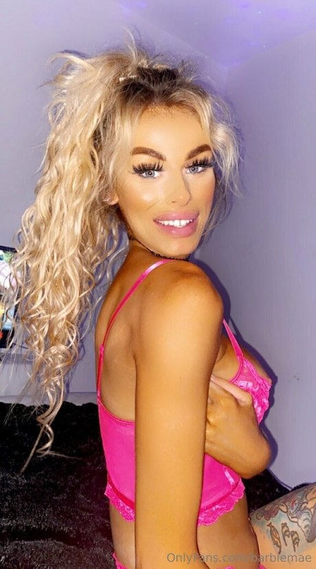 barbiemae ポルノモデル 写真