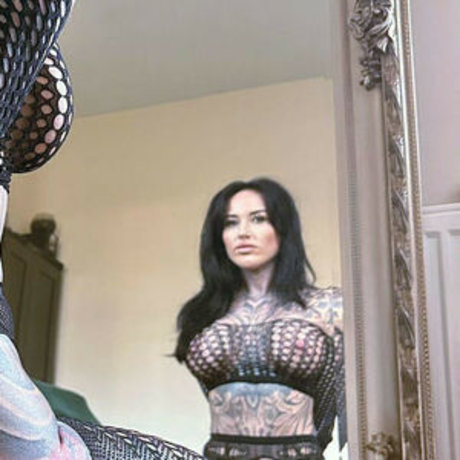 Emily Prince Inked ポルノスター 独占 写真