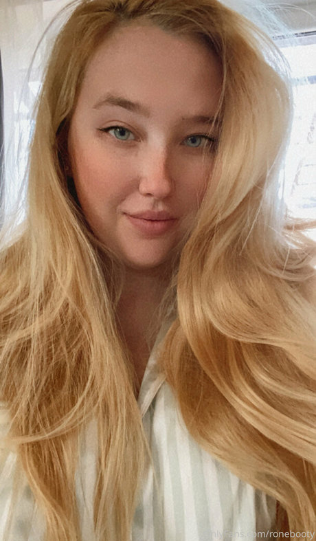 ronebooty モデル 写真