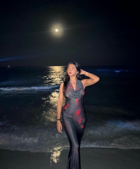 Apoorva Mukhija ポルノスター アダルト 写真