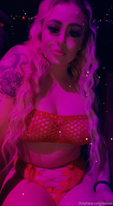 lexxxis セックスモデル 写真