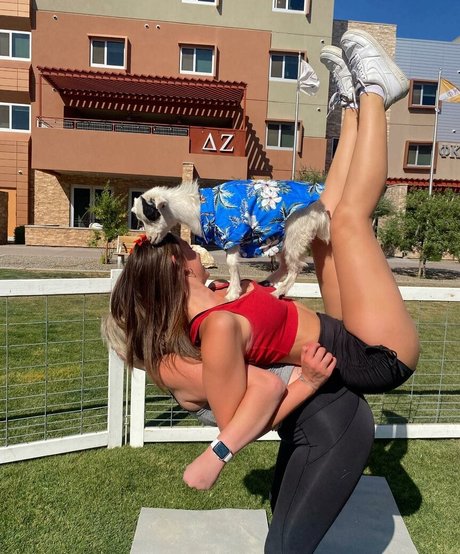 Elyssa Williams アートモデル 写真