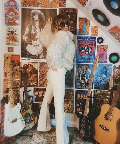 黒檀のアマチュアオンリーファンズ ポルノ 画像