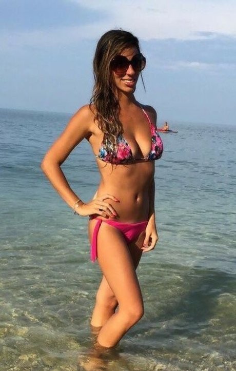 Estefy Lopez HDモデル 写真
