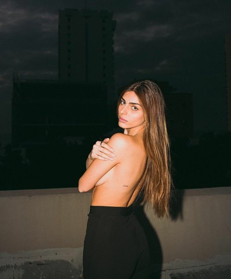 Noya Arviv 無料モデル 写真