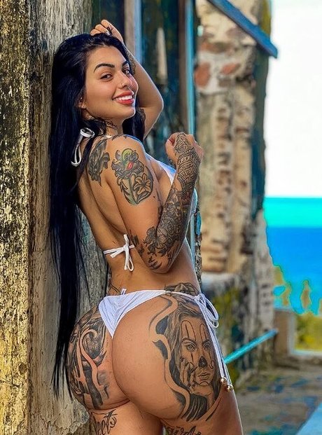 南部のオンリーファンズ セクシーヌード 写真