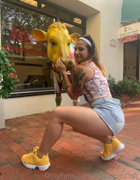 ailu perez ufc 高品質スター 写真