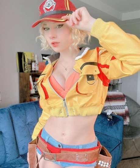 izzy 1014 cosplay 裸のポルノスター 画像