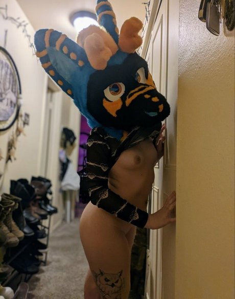 NephthysTheRefoxeer ポルノスター ホット 写真