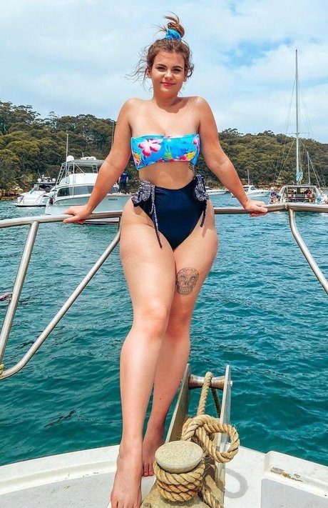 Clemence Andrea 美しいモデル 画像