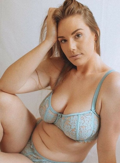 Amelia Jaane 無料スター 写真