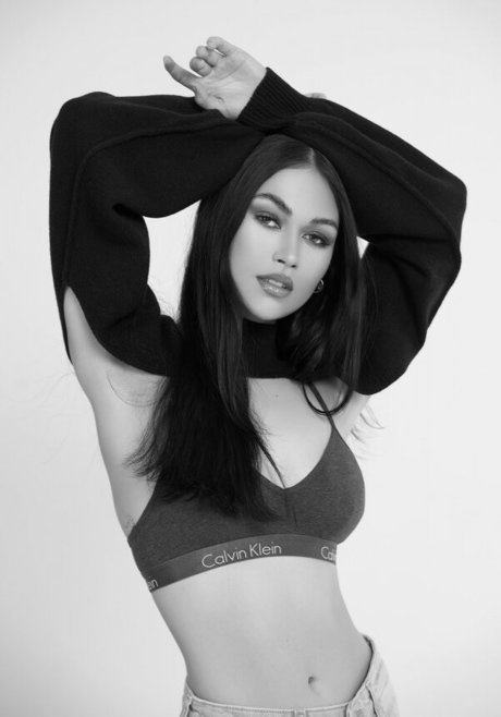 Kenzie Luby 裸の女優 画像
